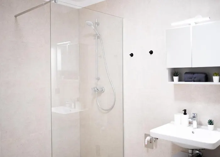 W Design With Balcony & Free Parking Διαμέρισμα *